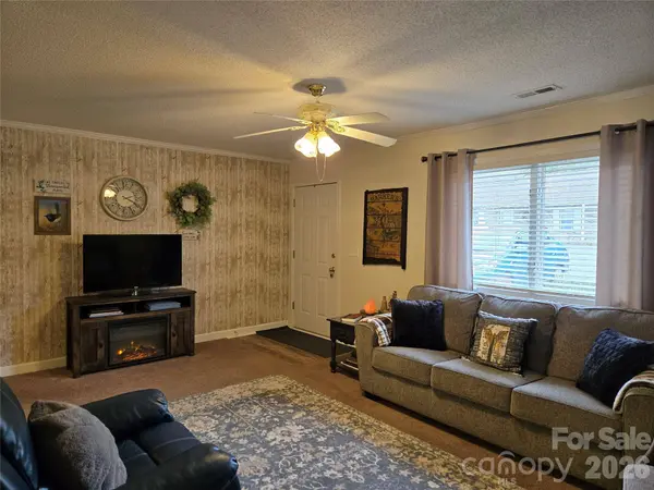 505 2nd Street PL NE #D2, Conover, NC 28613