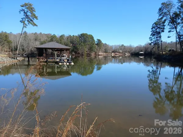 5747 Lake Pointe DR, Granite Falls, NC 28630