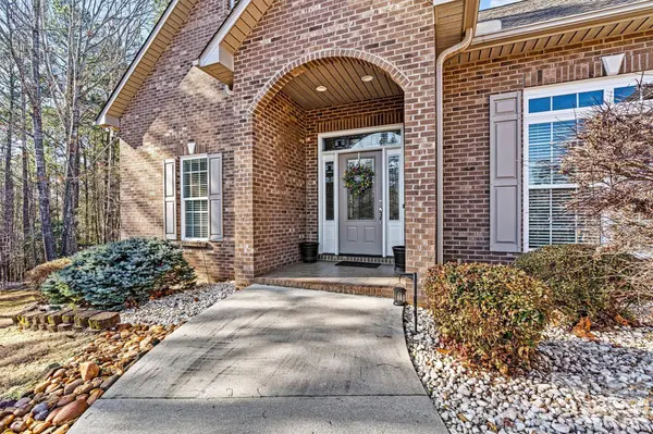 5699 Long Bay DR, Granite Falls, NC 28630