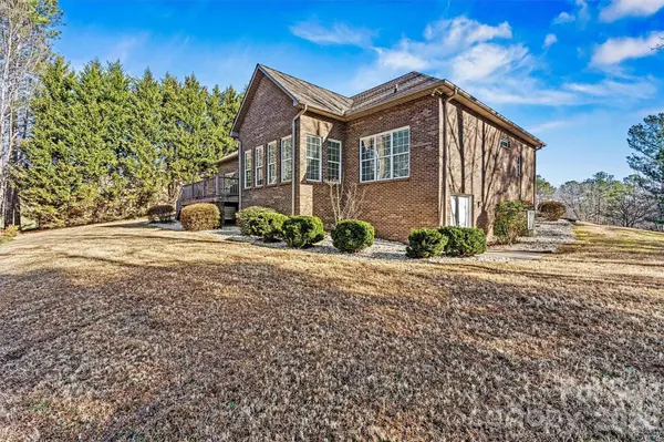 5699 Long Bay DR, Granite Falls, NC 28630