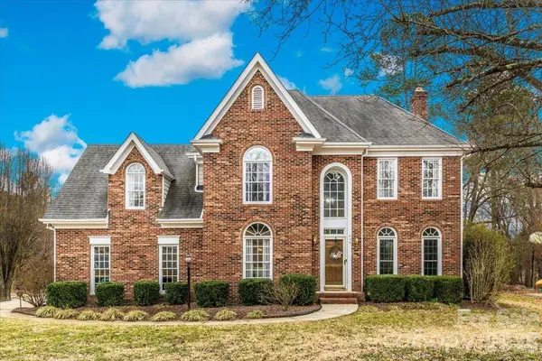 636 Sentinel Oak LN, Charlotte, NC 28214