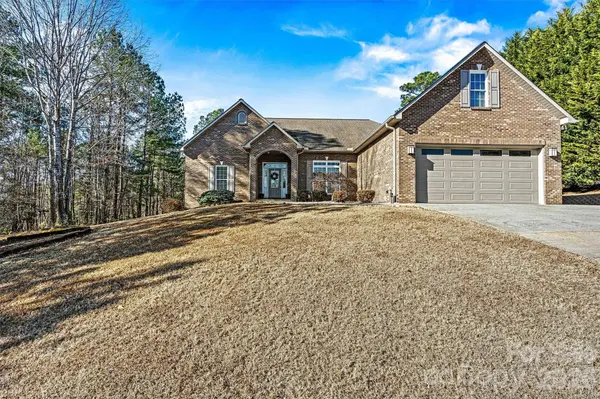 5699 Long Bay DR, Granite Falls, NC 28630