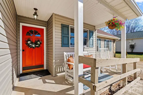 1714 Indian Springs DR NW, Conover, NC 28613