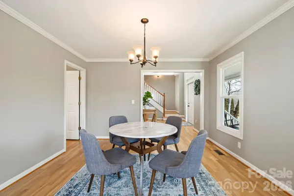 3505 4th Street BLVD NW, Hickory, NC 28601