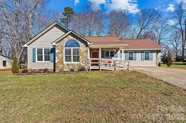 1714 Indian Springs DR NW, Conover, NC 28613