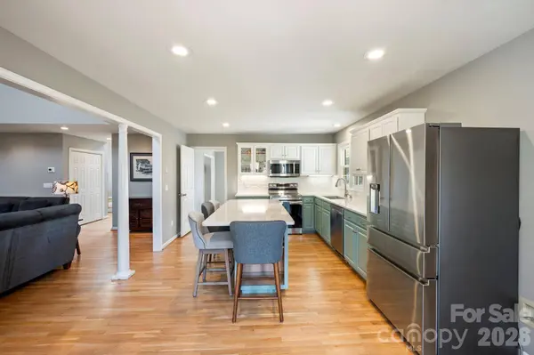 3505 4th Street BLVD NW, Hickory, NC 28601