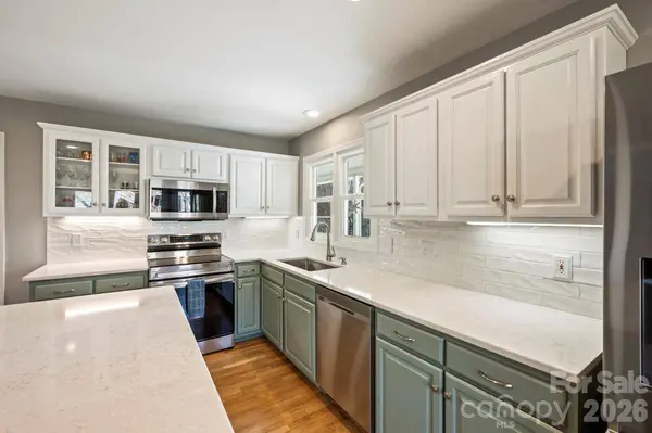 3505 4th Street BLVD NW, Hickory, NC 28601