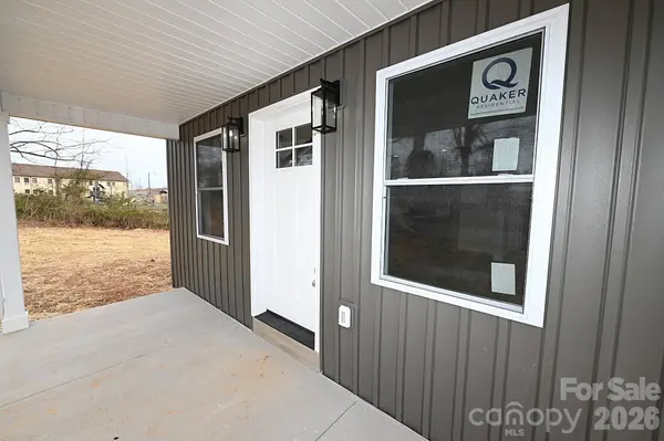 1135 Apple LN, Granite Falls, NC 28630