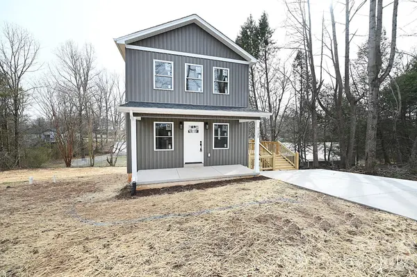 1135 Apple LN, Granite Falls, NC 28630