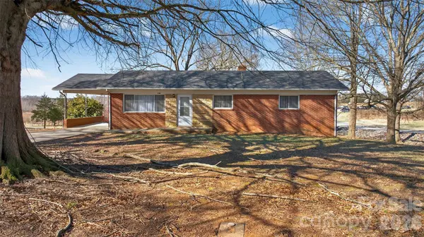 1708 Emmanuel Church RD, Conover, NC 28613