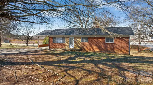 1708 Emmanuel Church RD, Conover, NC 28613