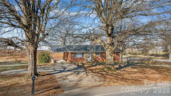 1708 Emmanuel Church RD, Conover, NC 28613