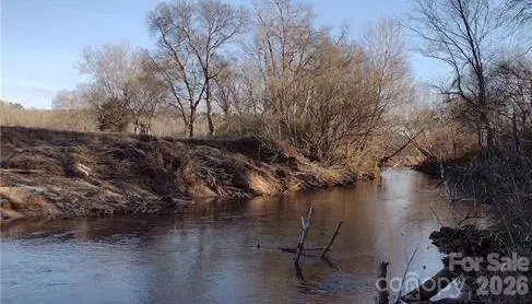 3940 River RD, Hickory, NC 28602