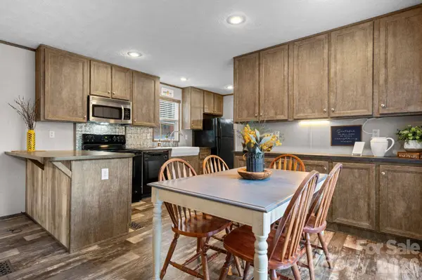 2473 Blankenship RD, Taylorsville, NC 28681