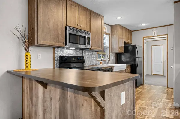 2473 Blankenship RD, Taylorsville, NC 28681