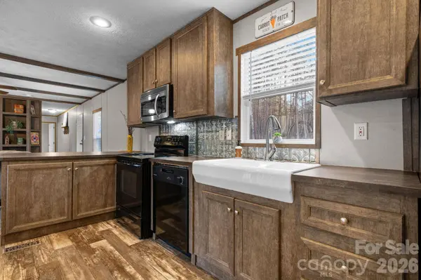 2473 Blankenship RD, Taylorsville, NC 28681