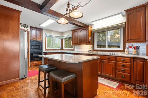 2184 Pine Mountain DR, Connelly Springs, NC 28612