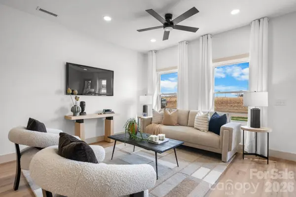 2119 - 2111 24th Street LN SE, Hickory, NC 28602