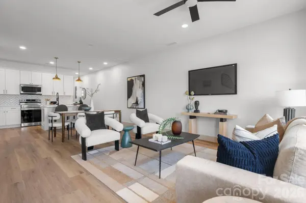 2119 - 2111 24th Street LN SE, Hickory, NC 28602