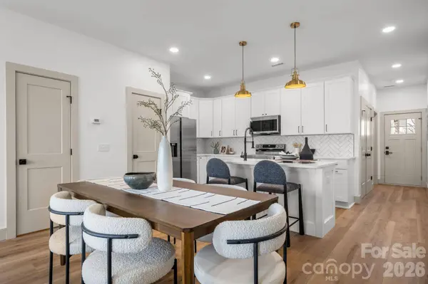 2119 - 2111 24th Street LN SE, Hickory, NC 28602