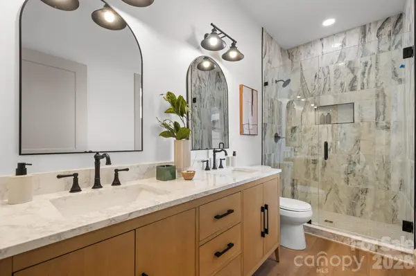 2119 - 2111 24th Street LN SE, Hickory, NC 28602