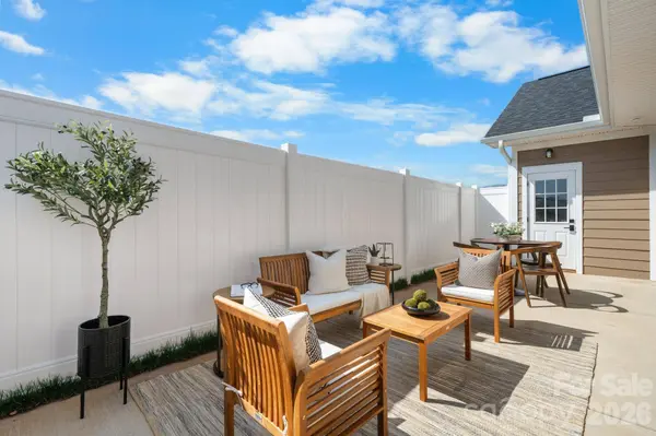 2119 - 2111 24th Street LN SE, Hickory, NC 28602