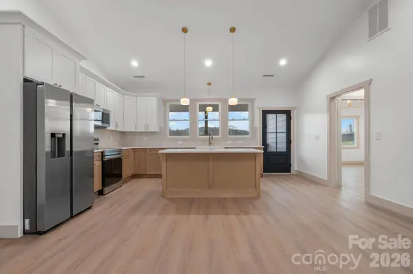 1284 Jay Burke RD, Taylorsville, NC 28681