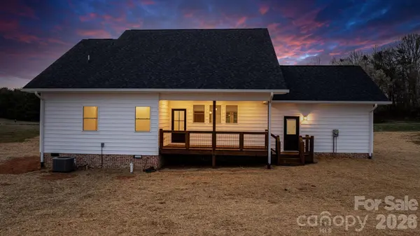 1284 Jay Burke RD, Taylorsville, NC 28681