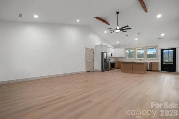 1284 Jay Burke RD, Taylorsville, NC 28681