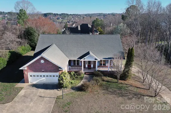 640 40th Avenue LN NW, Hickory, NC 28601