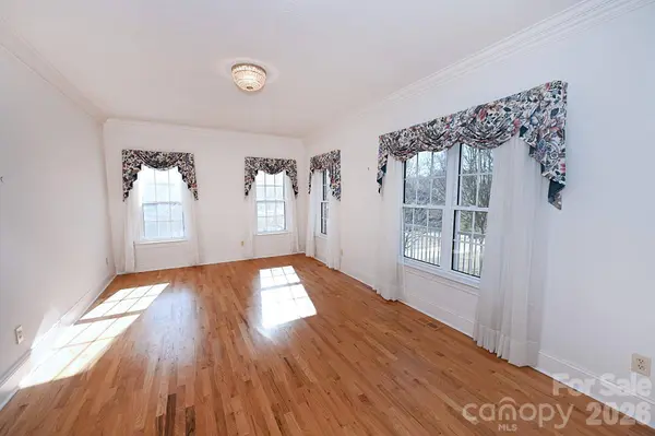 640 40th Avenue LN NW, Hickory, NC 28601