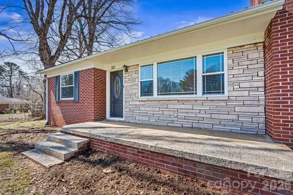 1212 3rd Street DR SE, Conover, NC 28613