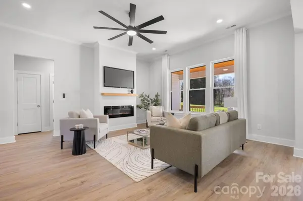 1213 Creekside DR, Conover, NC 28613