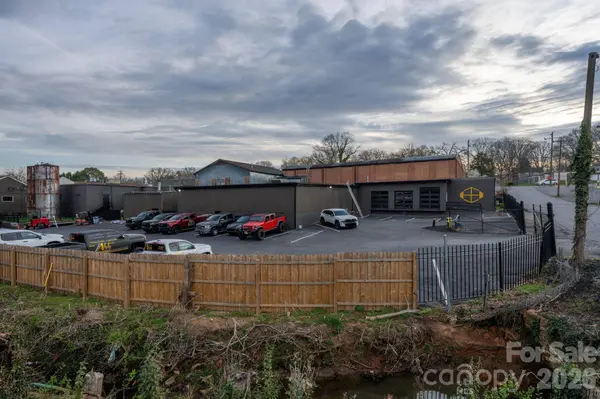 719 Old Lenoir RD, Hickory, NC 28601