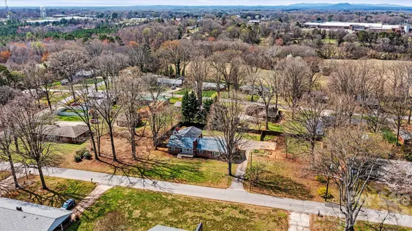 1212 3rd Street DR SE, Conover, NC 28613