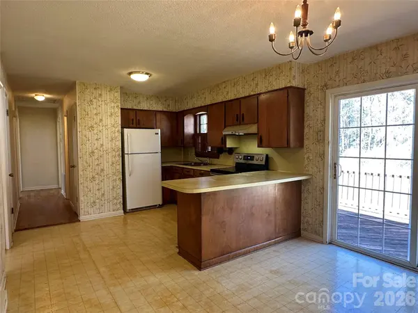 650 Brown Berry RD, North Wilkesboro, NC 28659