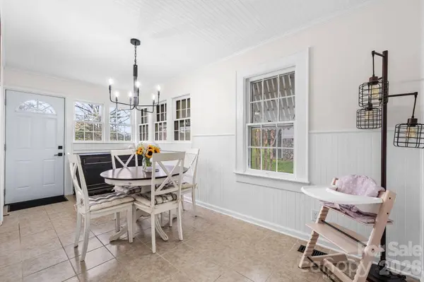 208 S 1st AVE, Maiden, NC 28650