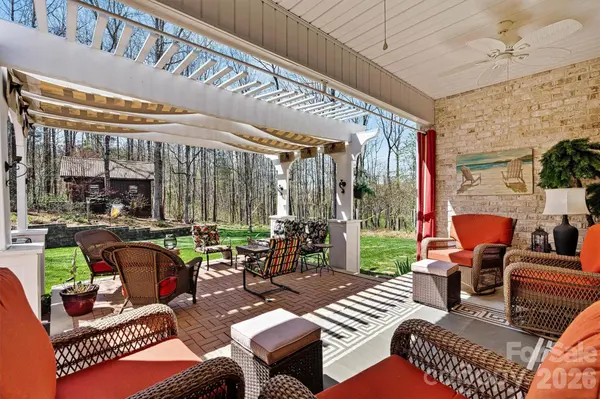 3041 Peachtree Street EXT, Claremont, NC 28610