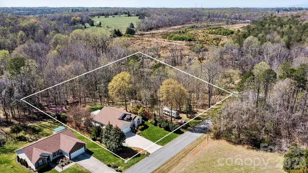 3041 Peachtree Street EXT, Claremont, NC 28610