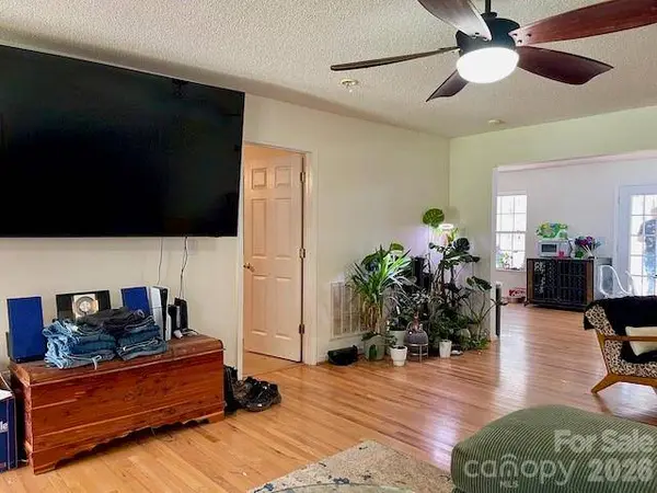 122 John Adam LN, Statesville, NC 28625