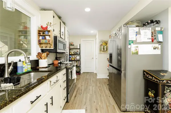 4100 S Fork ST, Hickory, NC 28602