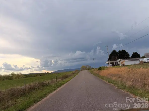 7557 Cowtail LN, Connelly Springs, NC 28612