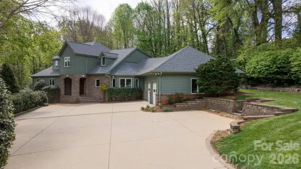 421 18th Avenue LN NW, Hickory, NC 28601