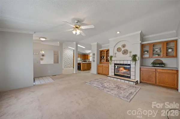 4669 River Trail LN, Granite Falls, NC 28630