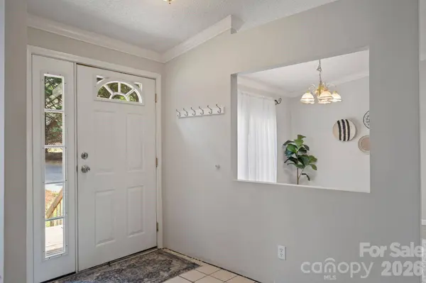 4669 River Trail LN, Granite Falls, NC 28630