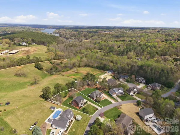 1951 46th Avenue DR NE, Hickory, NC 28601