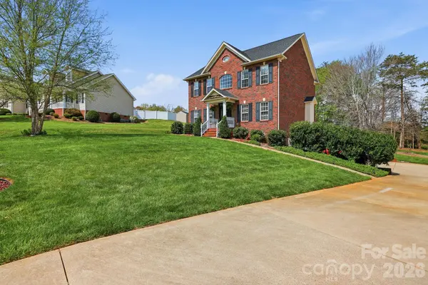 1951 46th Avenue DR NE, Hickory, NC 28601