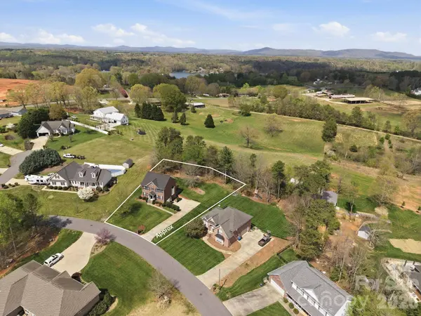 1951 46th Avenue DR NE, Hickory, NC 28601