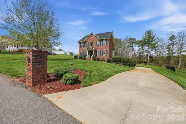 1951 46th Avenue DR NE, Hickory, NC 28601