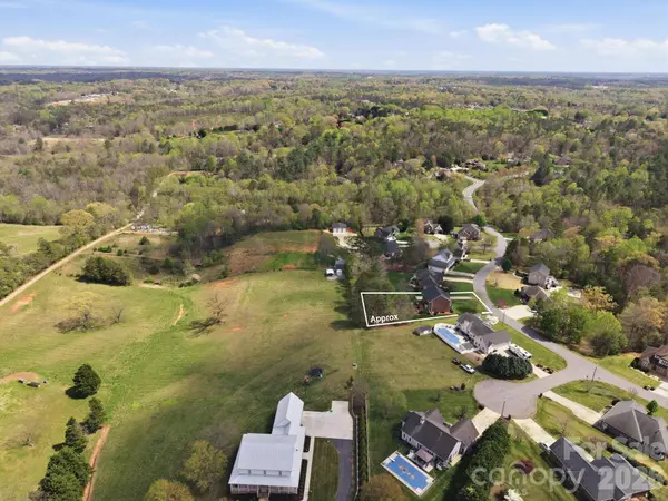 1951 46th Avenue DR NE, Hickory, NC 28601